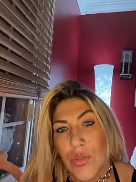 LittleMissEeve online show from 10.25.25