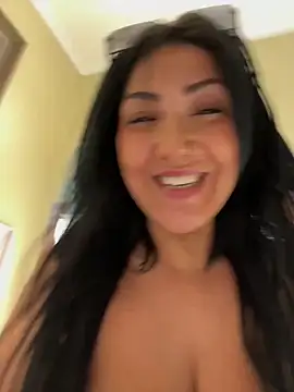 Snapshot of LittleMissEeve chatting on 05.26.26 LittleMissEeve online show from 05.26.26