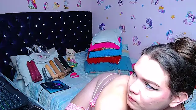 ShantalBlonde online show from 10.31.25