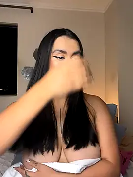 Snapshot of Samispank chatting on 10.04.25 Samispank online show from 10.04.25