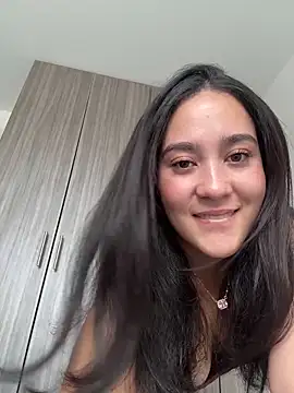 Nina lovi online show from 04.17.26