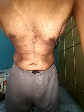 Snapshot of hornyindianmale82 chatting on 10.13.25 hornyindianmale82 online show from 10.13.25