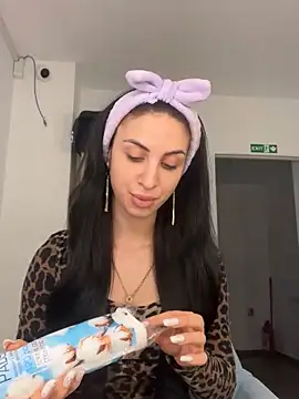 MeganHopeX online show from 01.11.25