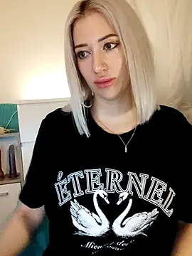 Snapshot of Fuck-Gina chatting on 06.13.26 Fuck-Gina online show from 06.13.26