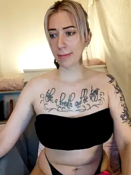 Snapshot of Fuck-Gina chatting on 06.21.26 Fuck-Gina online show from 06.21.26
