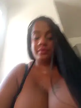 Snapshot of AbellaLizz chatting on 09.13.25 AbellaLizz online show from 09.13.25