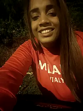 Snapshot of AbellaLizz chatting on 09.29.25 AbellaLizz online show from 09.29.25