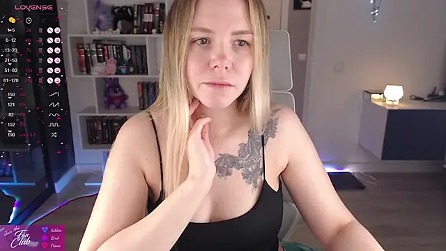 Emma Bryan online show from 11.27.25