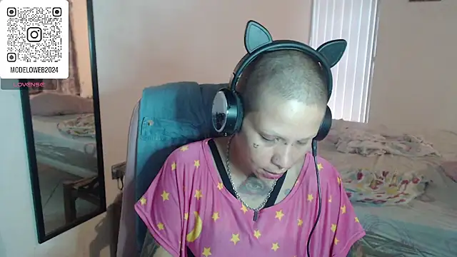 moon cat85 online show from 03.06.25