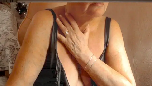 GrannyChrissy68 online show from 12.27.24