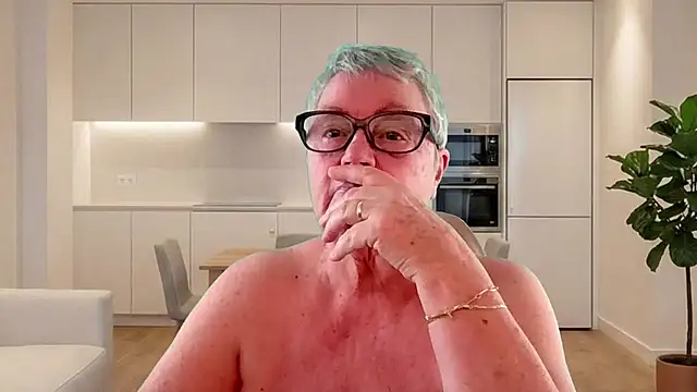 Snapshot of GrannyChrissy68 chatting on 06.20.26 GrannyChrissy68 online show from 06.20.26