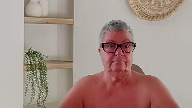 Snapshot of GrannyChrissy68 chatting on 06.28.26 GrannyChrissy68 online show from 06.28.26