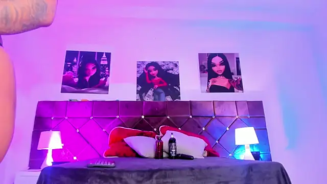 Snapshot of Ariana_lopezz chatting on 02.17.25 Ariana lopezz online show from 02.17.25