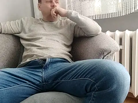 Snapshot of grzes19763 chatting on 03.12.26 grzes19763 online show from 03.12.26