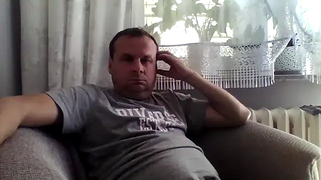 Snapshot of grzes19763 chatting on 06.09.26 grzes19763 online show from 06.09.26
