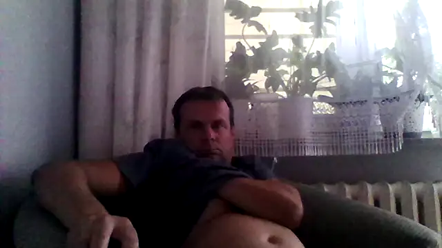 Snapshot of grzes19763 chatting on 07.12.26 grzes19763 online show from 07.12.26