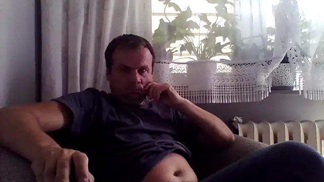 Snapshot of grzes19763 chatting on 07.21.26 grzes19763 online show from 07.21.26