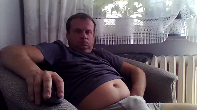 Snapshot of grzes19763 chatting on 07.22.26 grzes19763 online show from 07.22.26