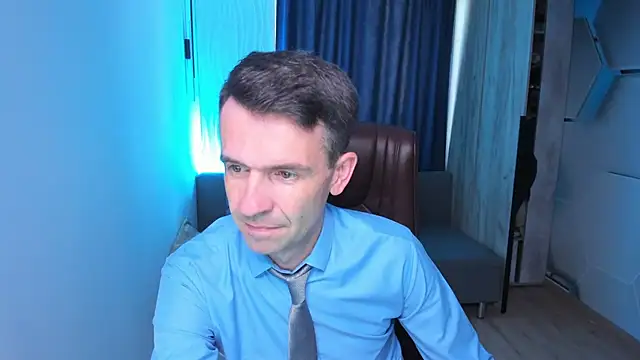 Snapshot of SteveTiger chatting on 10.09.25 SteveTiger online show from 10.09.25