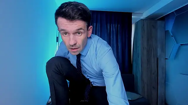 Snapshot of SteveTiger chatting on 10.15.25 SteveTiger online show from 10.15.25