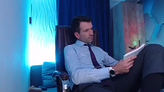 Snapshot of SteveTiger chatting on 10.19.25 SteveTiger online show from 10.19.25