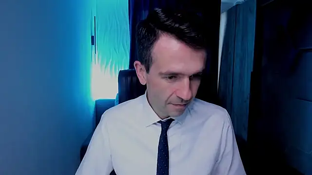 Snapshot of SteveTiger chatting on 10.20.25 SteveTiger online show from 10.20.25