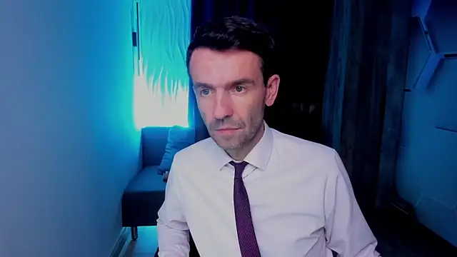 Snapshot of SteveTiger chatting on 10.26.25 SteveTiger online show from 10.26.25