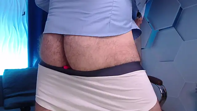 Snapshot of SteveTiger chatting on 11.04.25 SteveTiger online show from 11.04.25