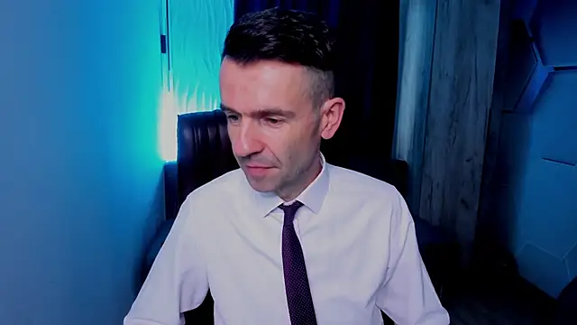 Snapshot of SteveTiger chatting on 11.07.25 SteveTiger online show from 11.07.25