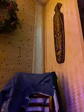 Snapshot of PhotoBabe chatting on 12.22.24 PhotoBabe online show from 12.22.24