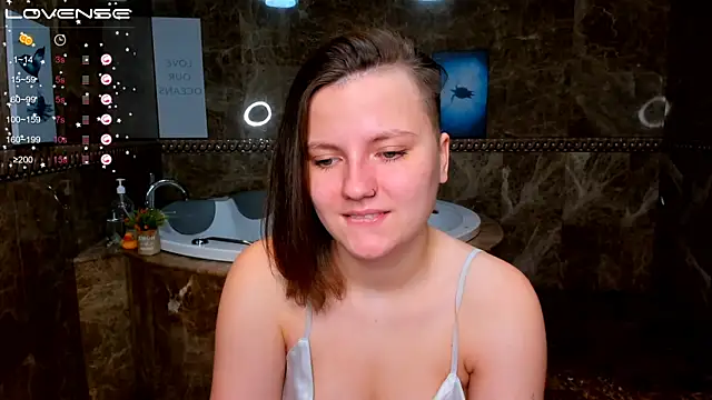 MelindaTin online show from 11.23.25