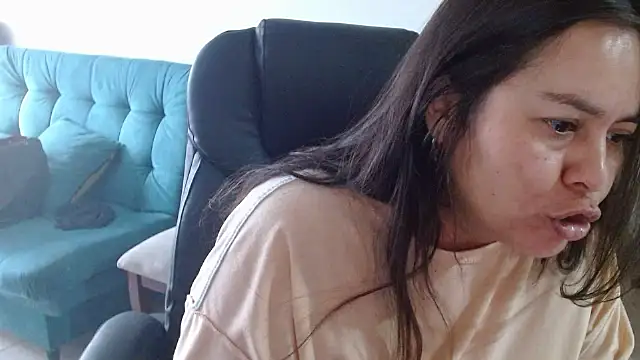 Ixchel Anaid online show from 12.14.25