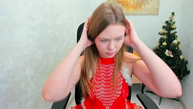 Strawberrye online show from 12.25.24