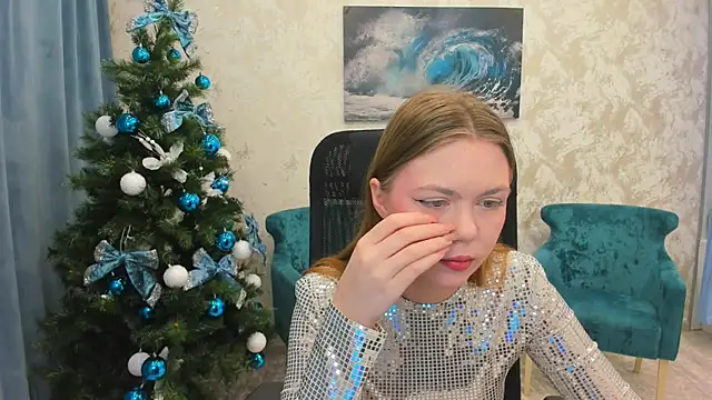 Strawberrye online show from 12.27.24