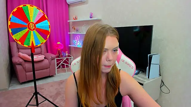 Strawberrye online show from 12.05.25