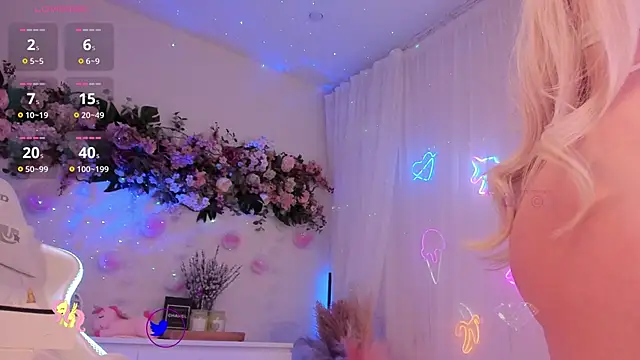 Mia Mi  online show from 01.28.25