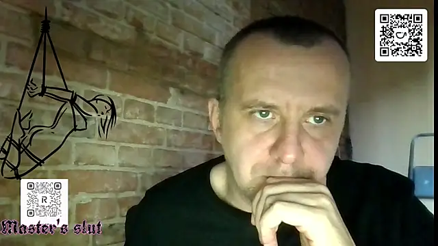 Snapshot of MrWhitePL chatting on 11.05.25 MrWhitePL online show from 11.05.25