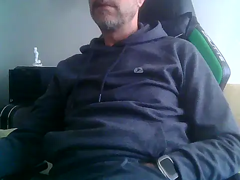 Snapshot of boran34 chatting on 04.28.26 boran34 online show from 04.28.26