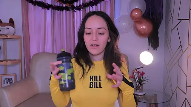 molly marmalade  online show from 10.25.25