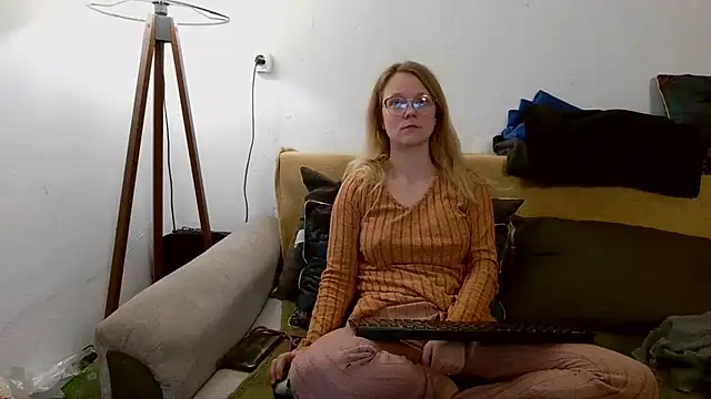 little-leni online show from 01.13.26