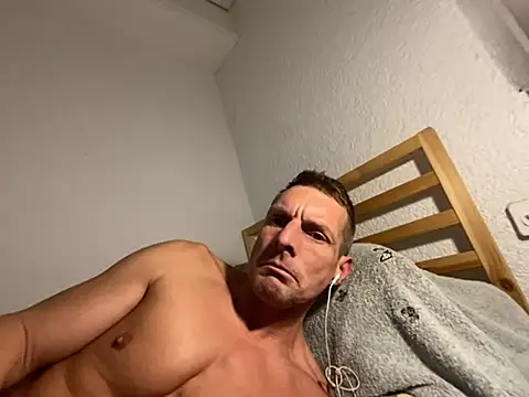 Snapshot of Goldmedall chatting on 02.19.26 Goldmedall online show from 02.19.26