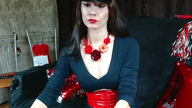 Snapshot of VictoryVega chatting on 10.14.25 VictoryVega online show from 10.14.25