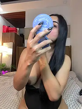 Bombshell Ashy online show from 06.05.26