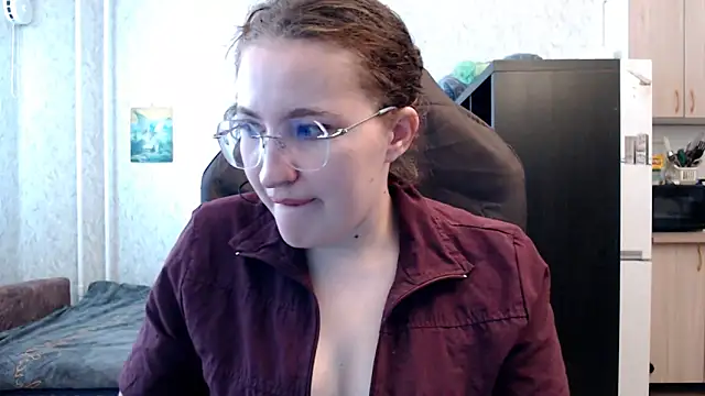 Snapshot of AnKey_Rayah chatting on 10.16.25 AnKey Rayah online show from 10.16.25