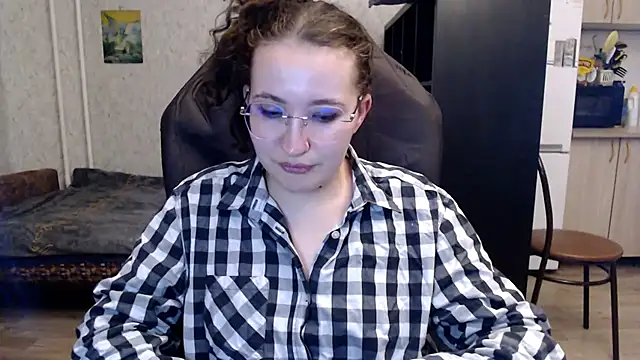 Snapshot of AnKey_Rayah chatting on 10.22.25 AnKey Rayah online show from 10.22.25