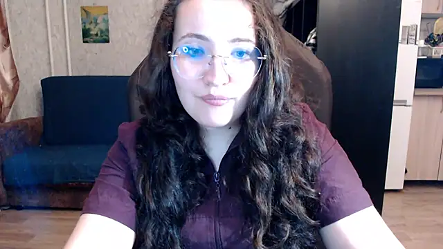 Snapshot of AnKey_Rayah chatting on 10.29.25 AnKey Rayah online show from 10.29.25