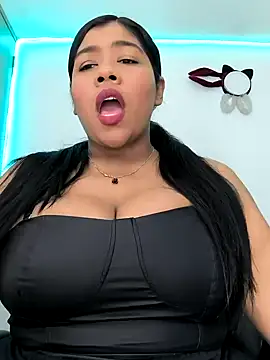 Snapshot of paola091 chatting on 01.28.25 paola091 online show from 01.28.25