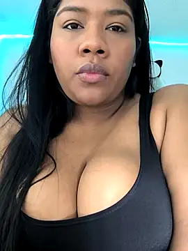 Snapshot of paola091 chatting on 02.10.25 paola091 online show from 02.10.25