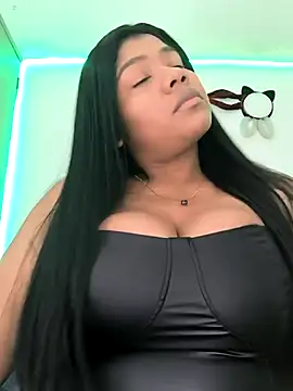 Snapshot of paola091 chatting on 02.18.25 paola091 online show from 02.18.25