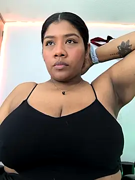 Snapshot of paola091 chatting on 02.19.25 paola091 online show from 02.19.25